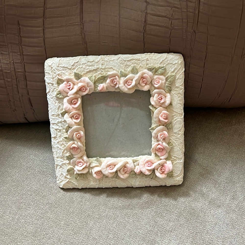Flower picture frame. Size 4x4
